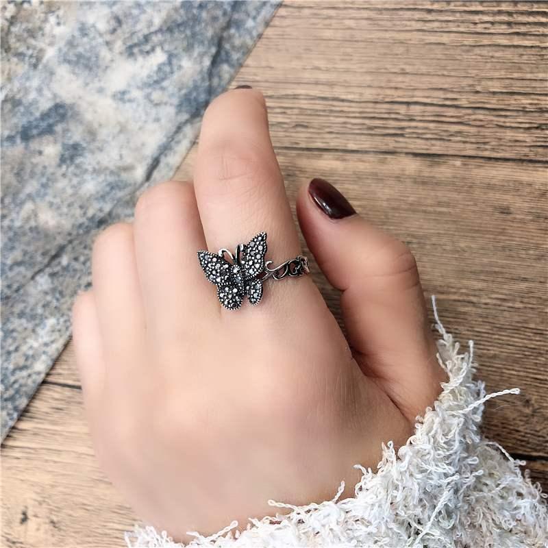 

Cluster Rings Vintage Tibetan Silver Black CZ Butterfly Ring Gothic Style Zircon Crystal Women Finger Anniversary Jewelry Gift