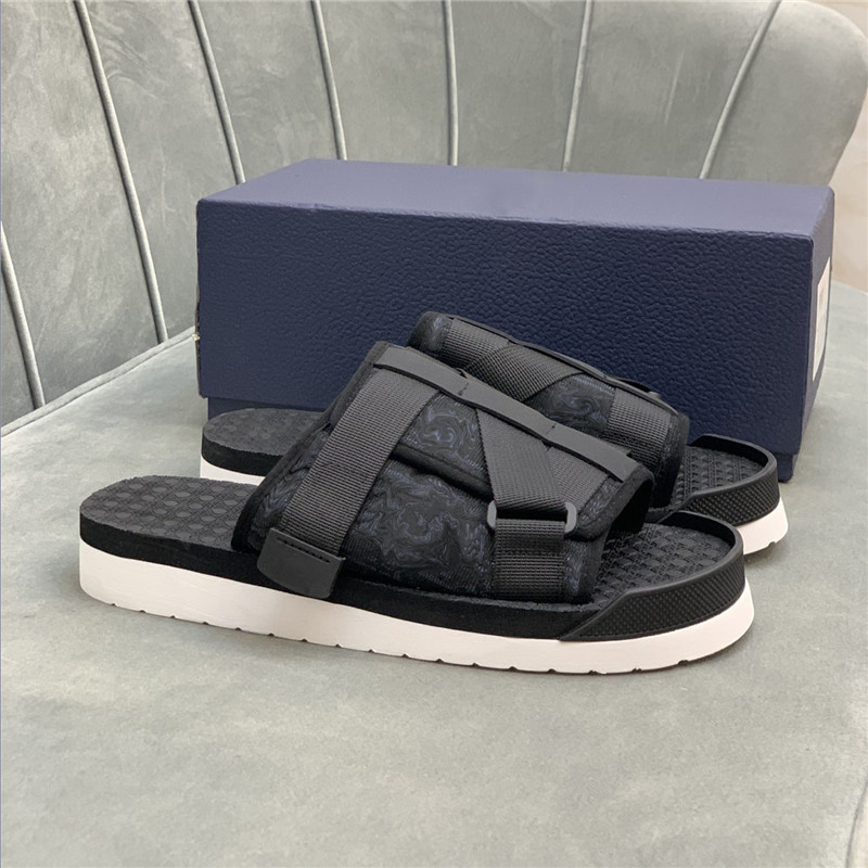 

2021 Men Sippers Alphabet Sandals Genuine Leather Bandage Buckle Oblique Summer Outdoor Flip Flops Platform Casual Slipper Shoes With Box