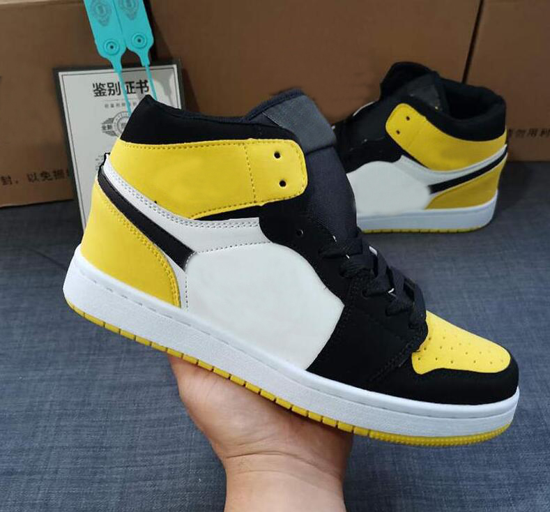 

Jumpman 1 Basketball shoes High Men Women Mid SE Yellow Toe Black Shoes 852542071
