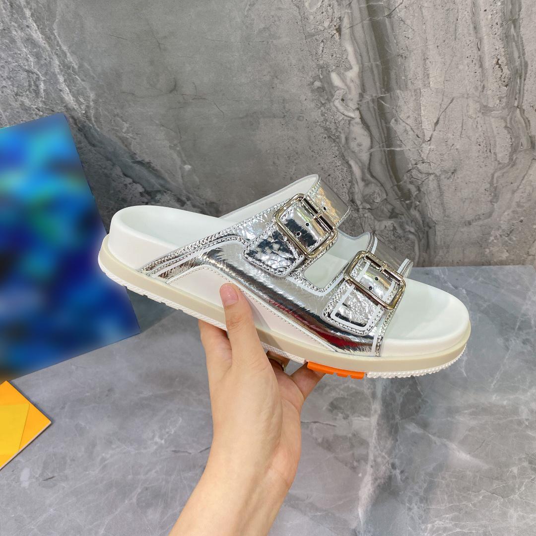 

Luxury Designer Trainer Sandals Lightweight Comfortable Style Blue Buckles Sliver Leather Beach Silppers With Box XQ-245, Link product:#1