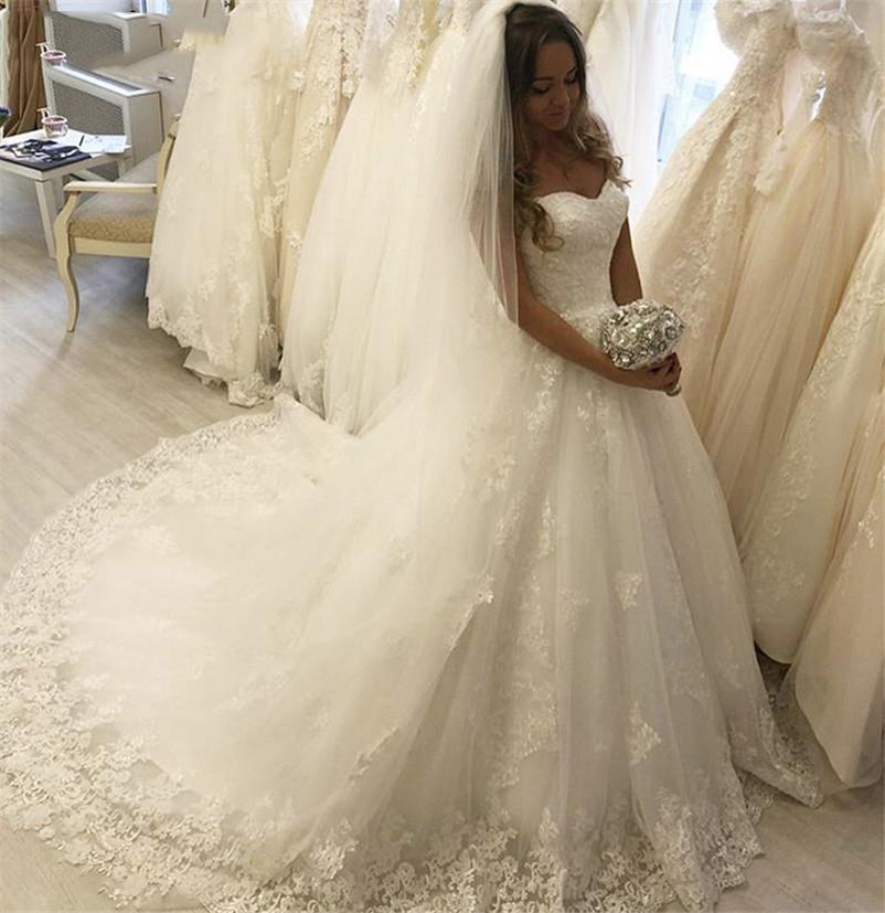 

Custom Strapless Ball Gown Lace Wedding Dresses with Appliques Sweetheart Neck Tulle Sweep Train Lace Up Plus Size Bridal Gowns, Black