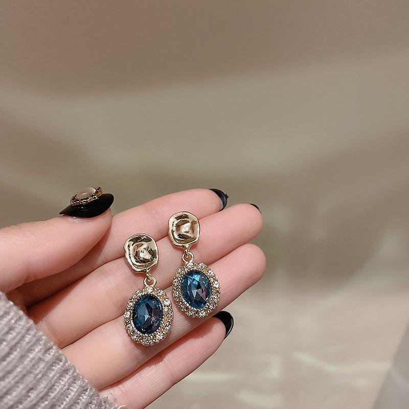 

Dangle & Chandelier Korean Female Exquisite Vintage Rhinestones Round Earrings Temperament Fashion Women's Jewelry Accessories