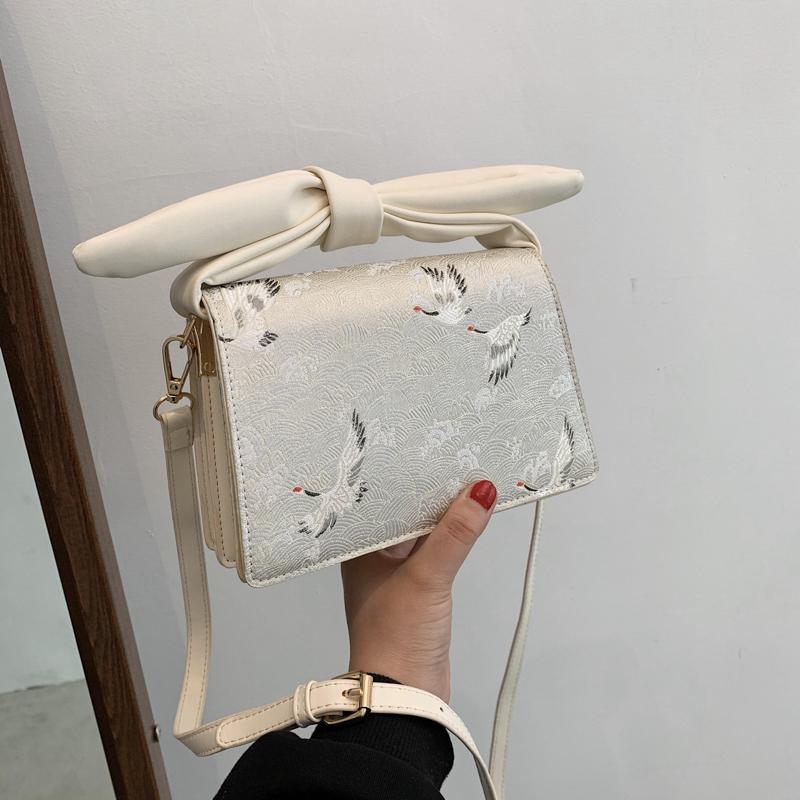 

Evening Bags Small Pu Leather Embossing Design Crossboby For Women 2021 Summer Shoulder Bag Fashion Brand Designer Handbags, Beige