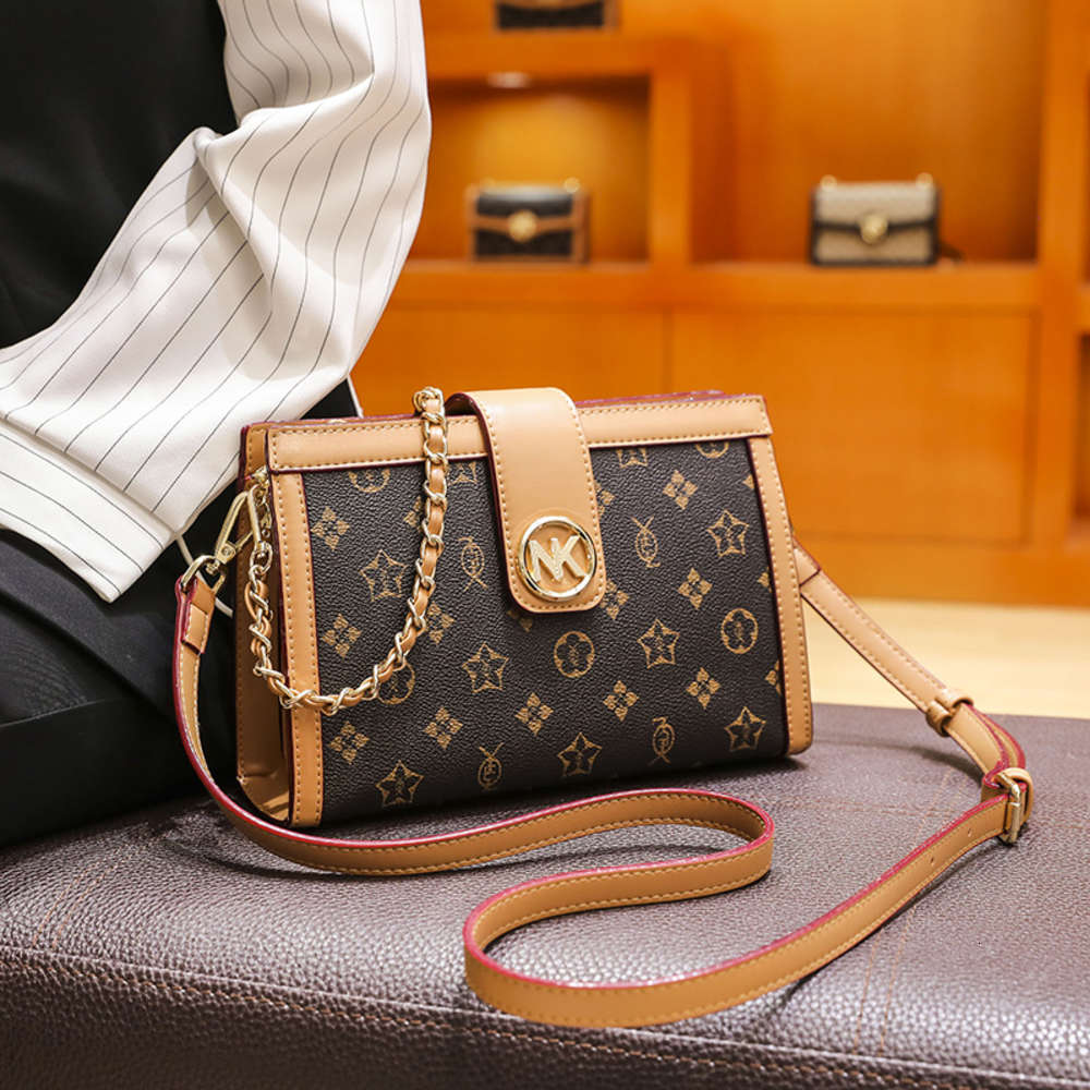 

HBP Fashion Women's bag 2021 new spring and summer leather women's wide shoulder strap Single Shoulder Messenger Bag printed small squar, Old flower khaki