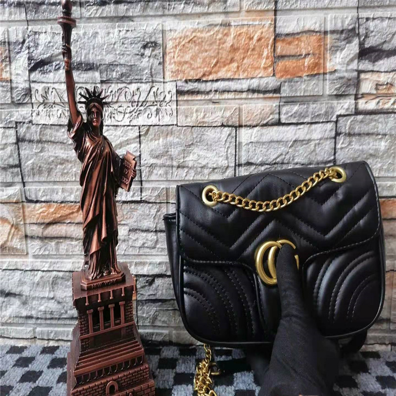 

Wholesale canvas hobo shoulder bag for women Chest pack lady Tote chains presbyopic purse messenger handbags Bags burbee canvas88