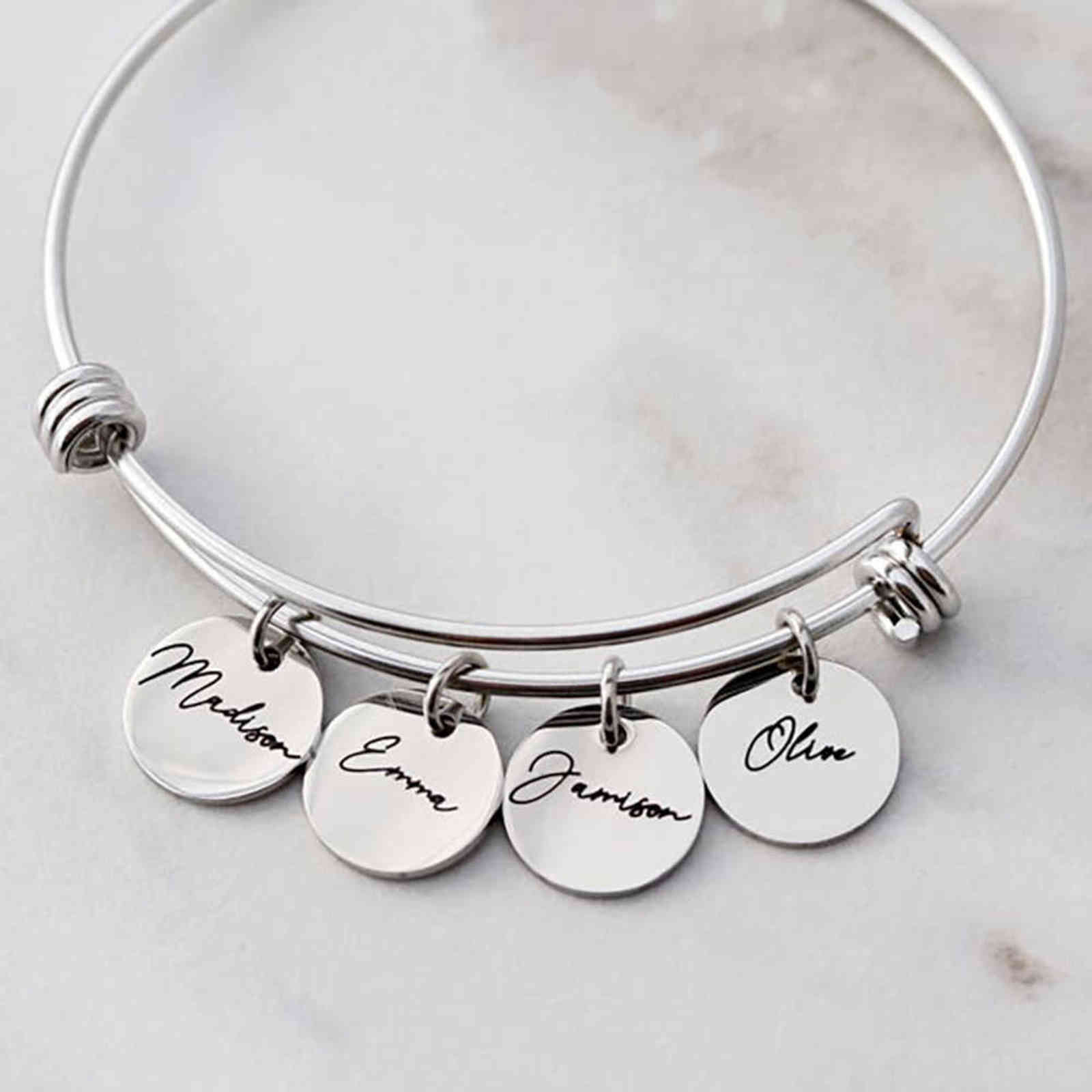 

Mini-world 1-3 Name Bracelet Personalized Adjustable Charm Bangle Cute Round Love Pendant Stainless Steel Jewelry for Mothers