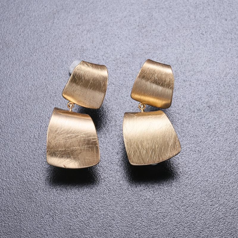 

Hoop & Huggie Design Exaggeration Big Earrings Fashion Jewelry Dubai Long Drop For Women Brincos 2021Christmas Valentine Day Gift