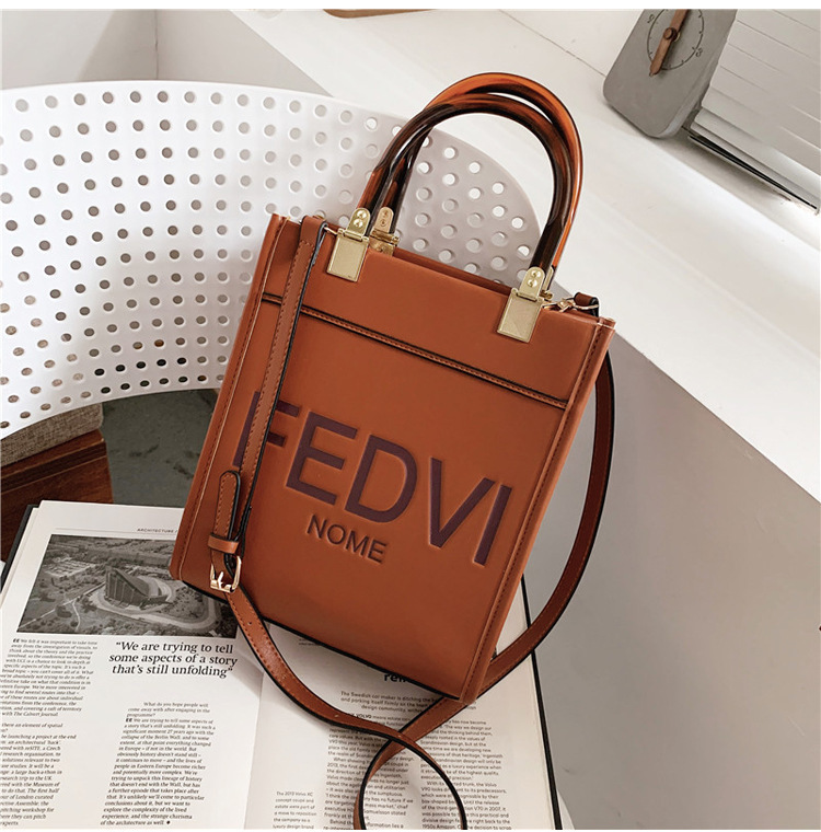 

Net red hand tote Fenjia printed women's bag new style One Shoulder Messenger Bag, White