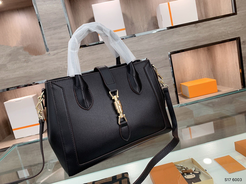 

New style noble lady handbag simple atmosphere shoulder bag designer style all-match messenger bag factory direct wholesale free shipping