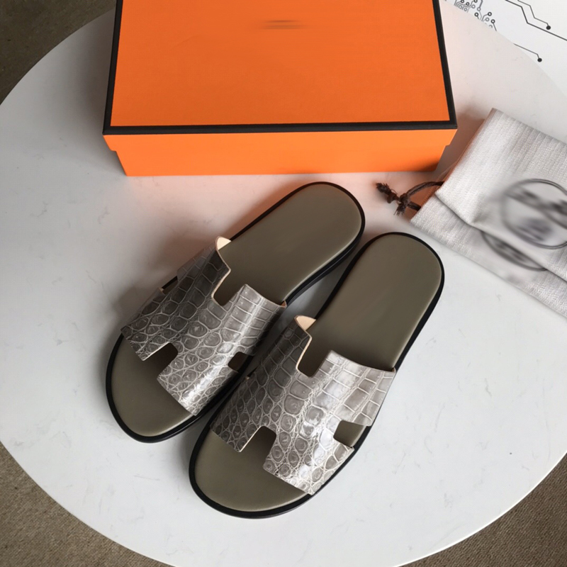 

Pretty Mens Summer Sandals Beach Slide Slippers Crocodile Skin Leather Flip Flops Men Sandali Fashion Designs Orange Scuffs Shoes with box s, Black