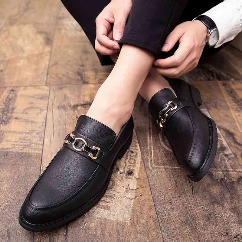 

dress shoes men's high-end pu black round head metal decoration low heel comfortable fashion casual light luxury all-match loafers