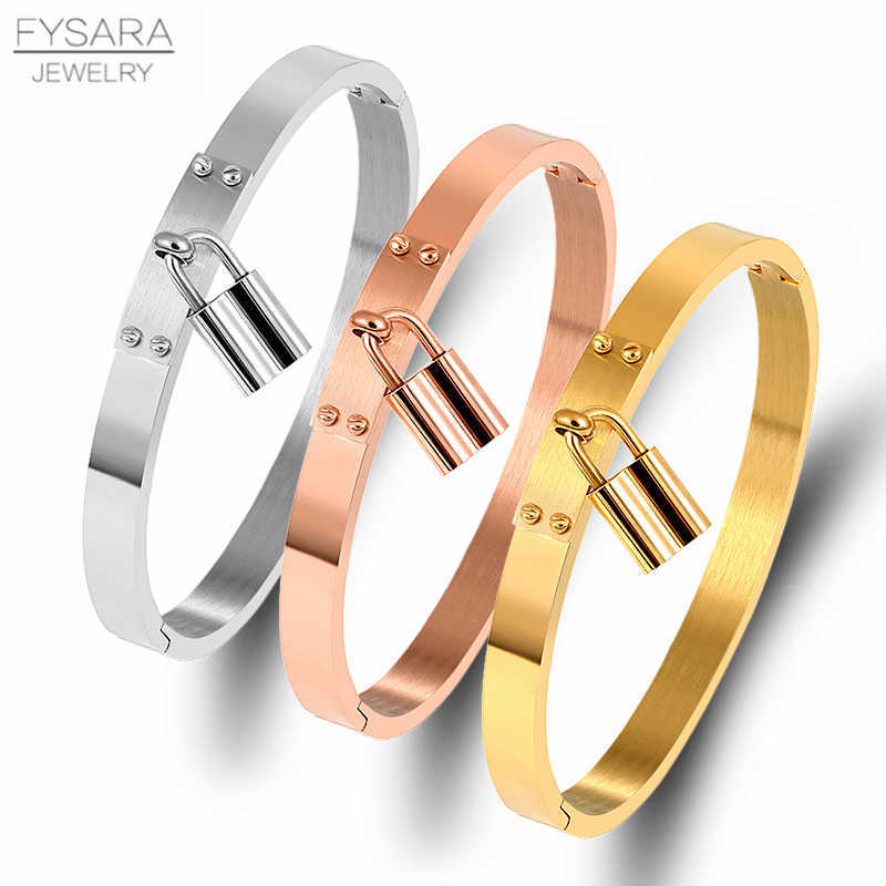 

Fysara Fashion Lock Charm Bracelets Stainless Steel Black Gold Color Metal Buckle Bangles Female Party Simple Jewery Q0717