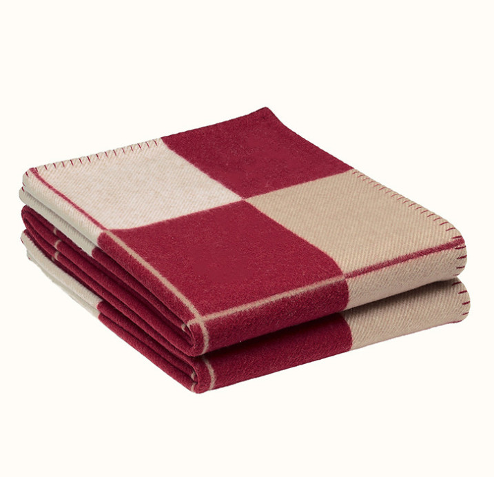 

The latest H blanket has a variety of patterns to choose from, the big H letter shawl blanket is oversized and thick blankets