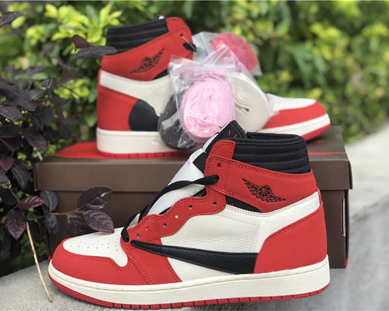Chaussures Libération High OG Ts X Jumpman 1 Chaussure de basket Basketball Mens pour femmes Rouge White Luxurys Designers Designers en plein air