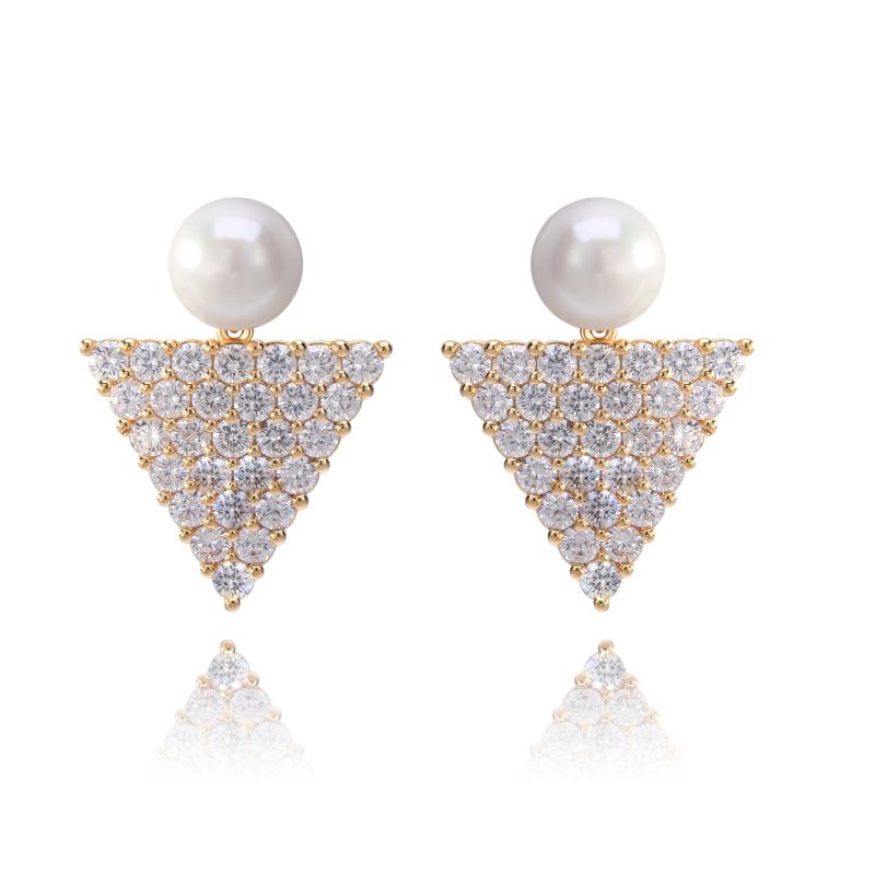 

Stud Super Shiny Triangle Zircon Earrings For PARTY Ball