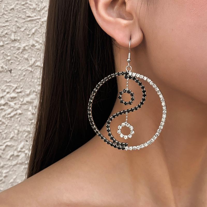 

Dangle & Chandelier Ingemark 2021 Big Circle Round Drop Earrings For Women Rhinestone Crystal Tai Chi Heart Charm Earring Party Jewelry, Silver