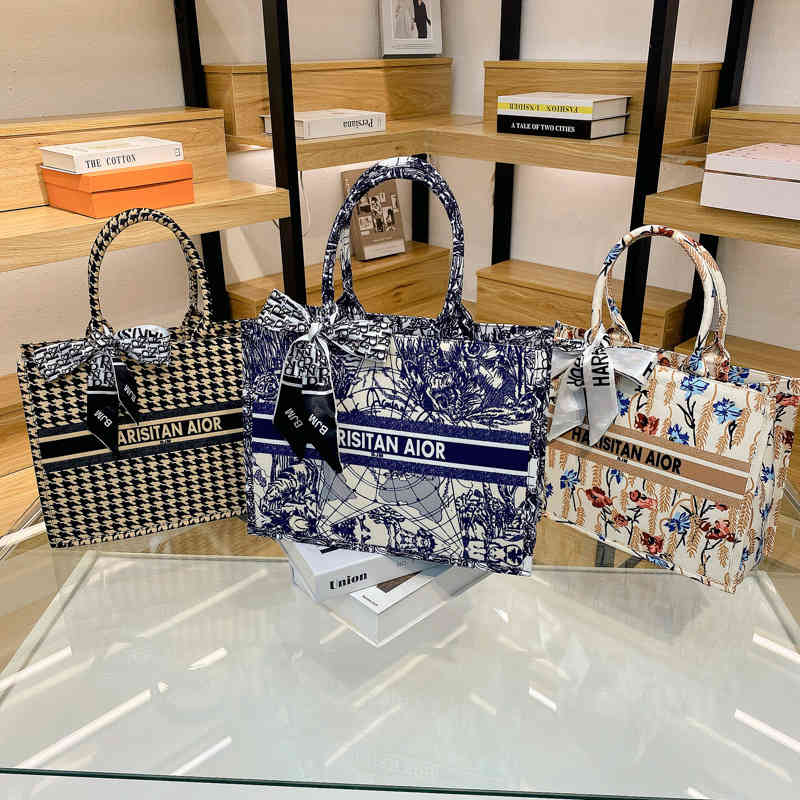 Sac à main petit sac à main Mode Femme polyvalente D Famille de grande capacité Portable Jungle Jungle Automne et hiver Toile de toile Broderie