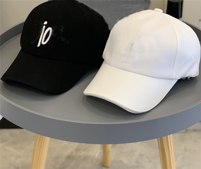 

Tide Canvas Baseball Hat Letters Embroidered Sun Caps Visors Womens Mens Street Style Ball Hats Simple Fashion White Black Cap