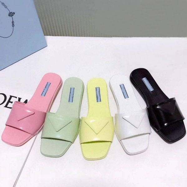 

Woman Designers Triangle Button Sandals Open Edge Beads Slippers Women Flat Slides Womens Flip Flop Size 35-41 With Box