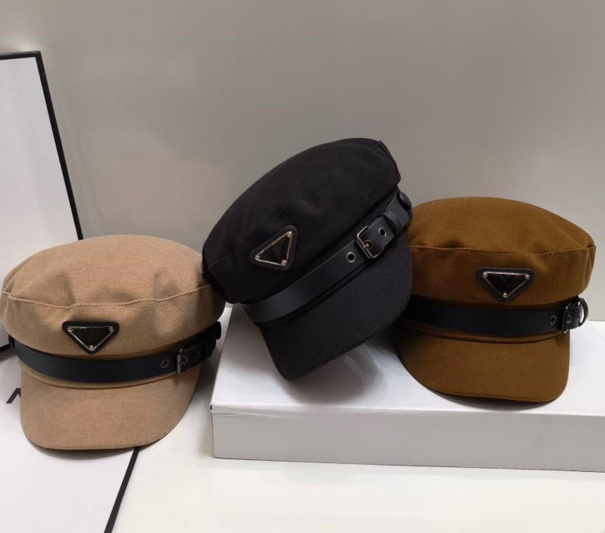 

21SS Beret Hat With Belts For Women Fashion Simple Designer Newsboy Hats Metal Triangle Black Berets Flat Top Caps Drop Ship