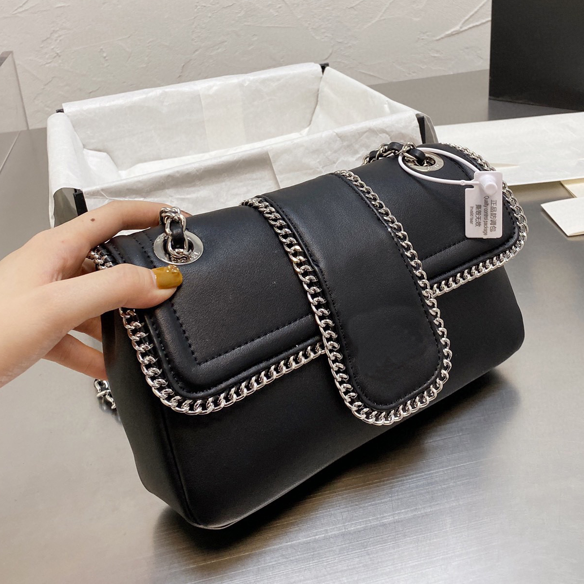 

Diamond Lattice mini CF bag V-shape Rhombic Bags Messenger Luxurys Top designers Quality Women Knitting chains handbags mother shoulder purse Goldball wallet totes, No bags