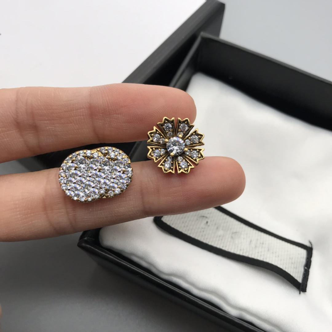 

The new designer 2021 ms stud earrings earrings with high quality of pure free shipping21, Golden