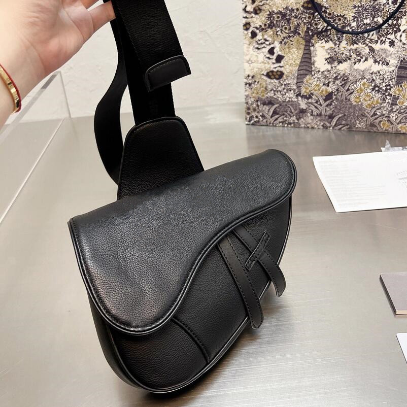 

High Quality 2022 Luxurys Designers Bags fanny pack Saddle Bag Shoulder Handbag Messenger Women Totes Fashion Metallic Handbags Classic Crossbody Clutch Pretty, Black