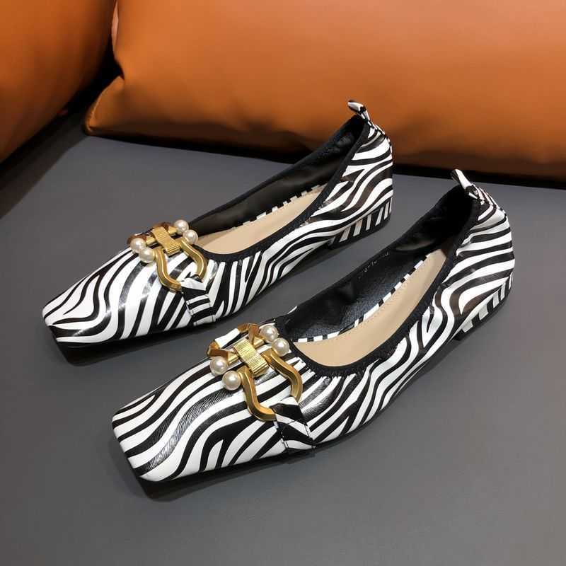 

Brand Women Flat Shoes Square Toe Slip On Ballerina Shallow Ballet Flat Loafer Shoes Stone Pattern, Black