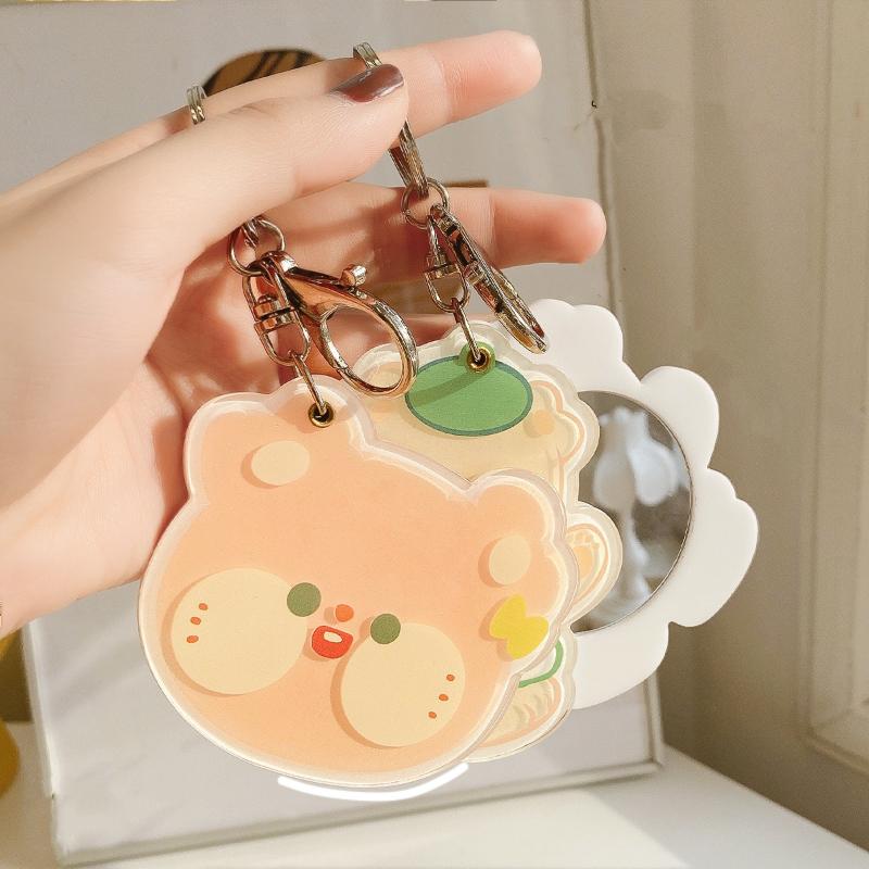 

Keychains Creative Multi Function Mirror Keychain Lovely Mini Portable Makeup Girl Keyring Little Bear Bag Gifts Accessories
