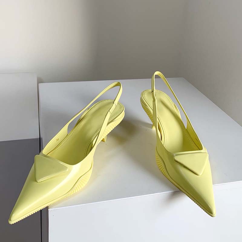 

2021ss Luxurys Designers Women Sandals Spring And Summer Classic Cat Heel High 3cm Pearl Chain Thick Shoes Shoe Stitching Toe Cap Flat Lady Casual Sandal, Black