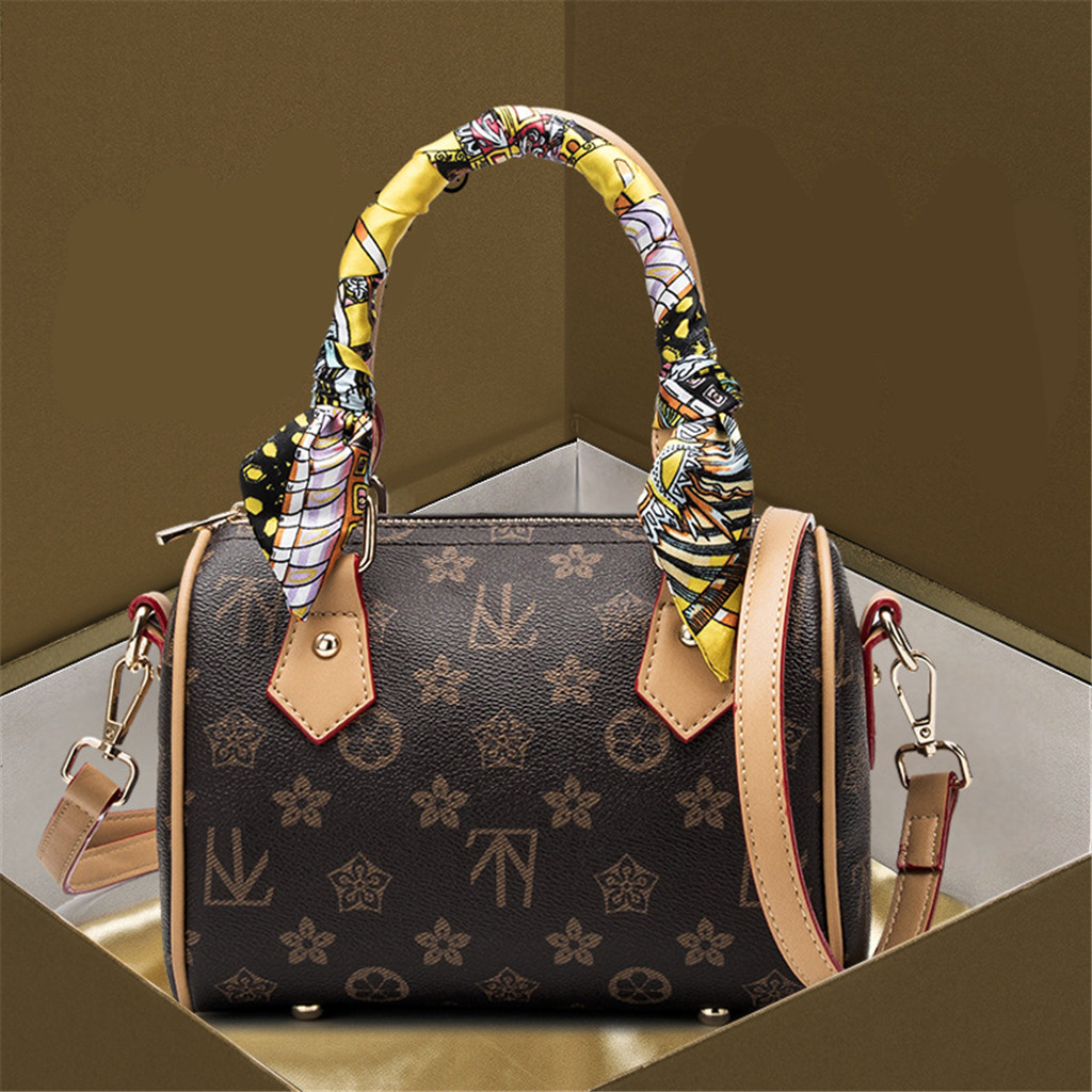 

2022 Women Bag Lady Fashion Handbags Zipper Wallets Totes Plain Four size Synthetic Leather Fresh Luxury Backpacks Casual Designer Woman Pop