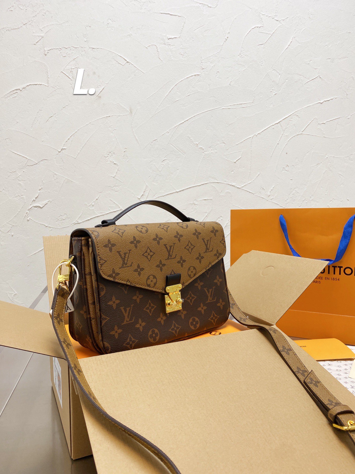 

Top Quality Handbags Women Leather GGLVLouisVittonYSLVUTTON Handbags Designer Bags Women Messenger Crossbody B, Red;black