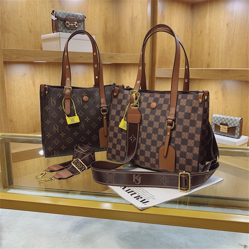 

Wholesale Online New version of zhonggutuote Single Shoulder Messenger portable messenger fashion trend versatile women's bag, Old coffee