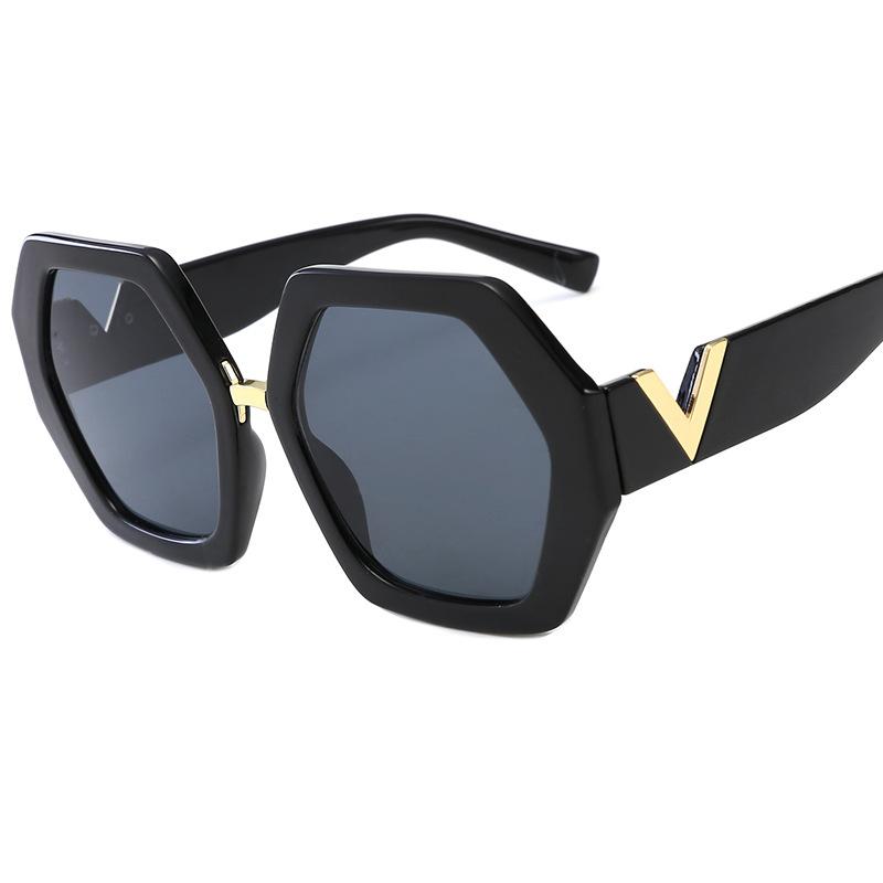 

Sunglasses Nauq Trend Large Frame Women 2021 Retro Square Rivet Sun Glasses Black Width Legs Eeyeglasses Men
