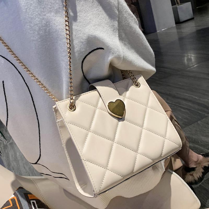 

Elegant Female Lattice Tote bag 2021 Fashion New High-quality PU Leather Women's Designer Handbag Chain Shoulder Messenger Bag, Beige