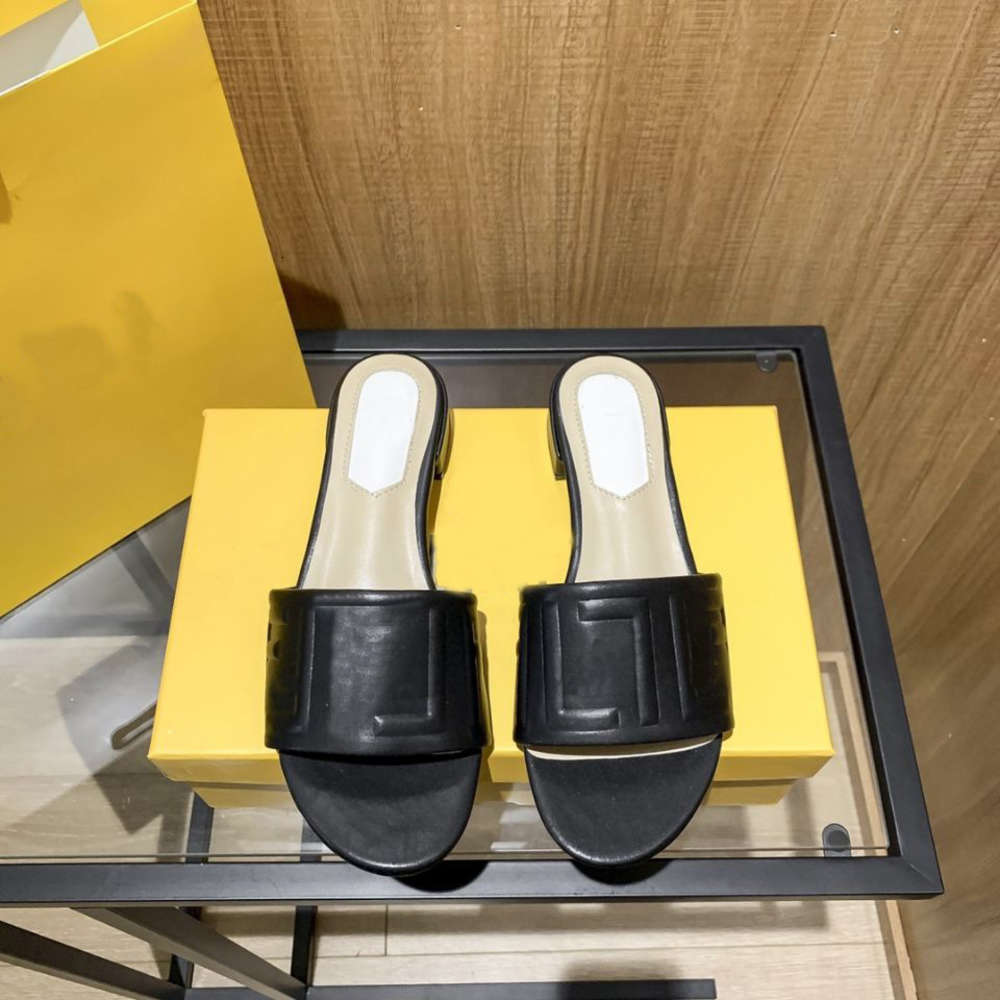 

2021 F family letter leather slippers spring and summer lazy women's men, Black