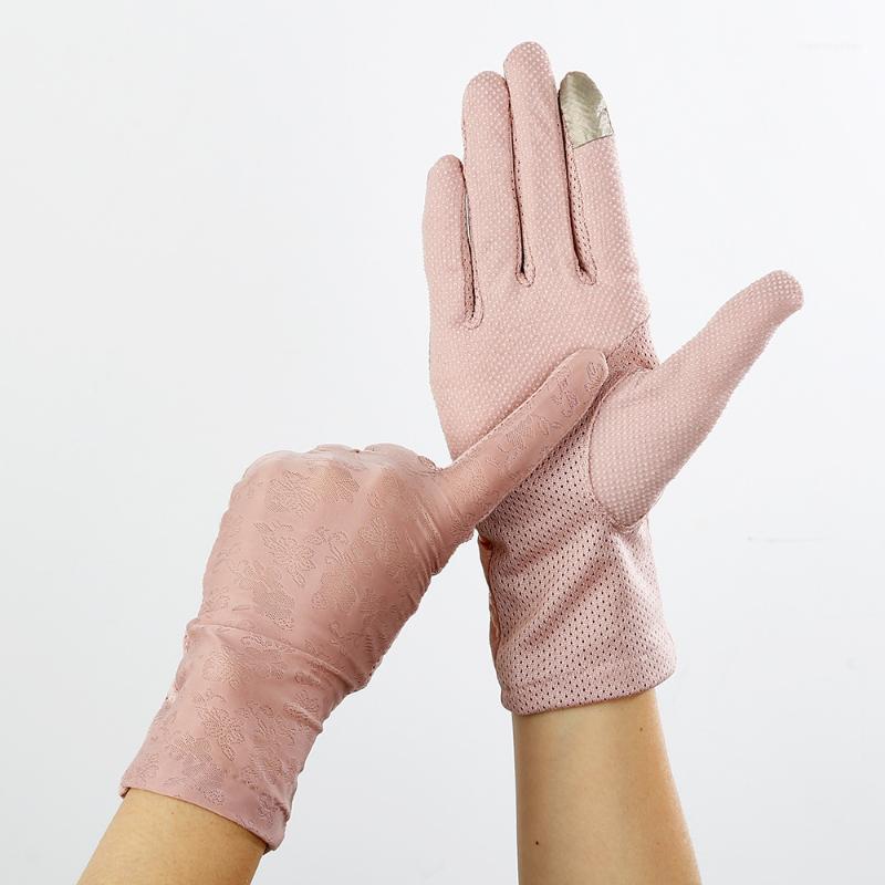 

Classic Summer Outdoor Sunscreen Silk Breathable Finger Gloves Non-slip Touch Screen Ladies Gloves1
