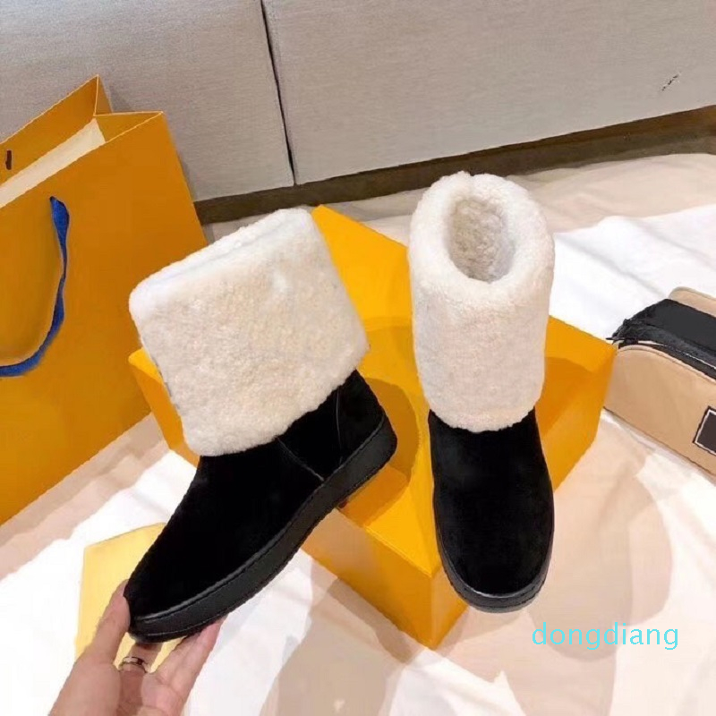 

Luxury-Designer snow boots women fashion soft leather flat girls casual winter brown shoe with fur half boot black size 35, Black white boots
