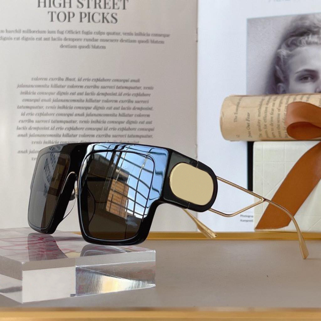 

Summer Sunglasses For Men and Women 30 MON-TAIGNE 11 style Anti-Ultraviolet Retro Plate Square Full Frame fashion Eyeglasses Random Box