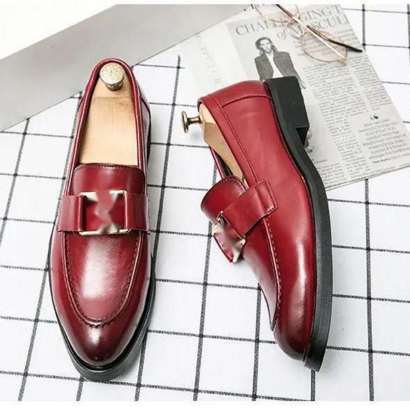 Chaussures masculines en plein air printemps automne slip on simplicité rond orteil pu cuir en cuir chaussures de travail décontractées mode clas