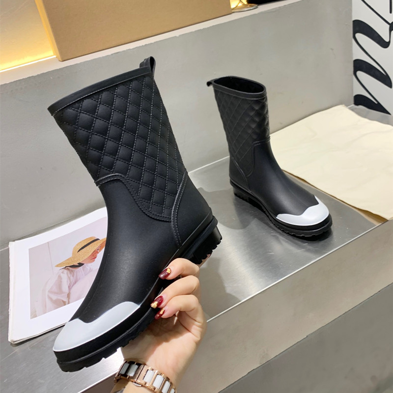 

2021 Rain Boots for Women Mid Bootie Low Heels Designer Round Toe Shoes Luxury Brand Designer Woman Shoe Chic Boot Mixed Colors SIZE;36-40, Black