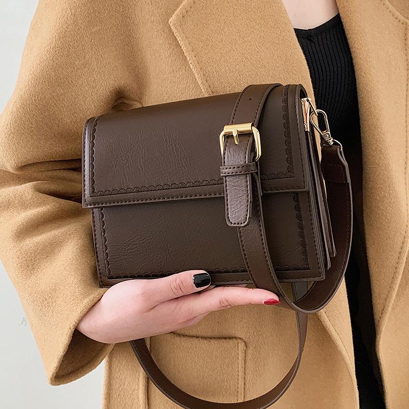 

2021 New coffee-colored niche one-shoulder oblique cross-ladies small square bag