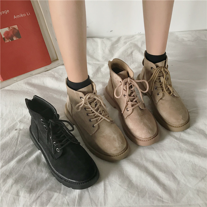 

Rock Gothic Martins Women's Shoes Lolita Girls Luxury Designer Boots Mid-rounded Heels Short Toe Lace Up to Goth Rubber 049n