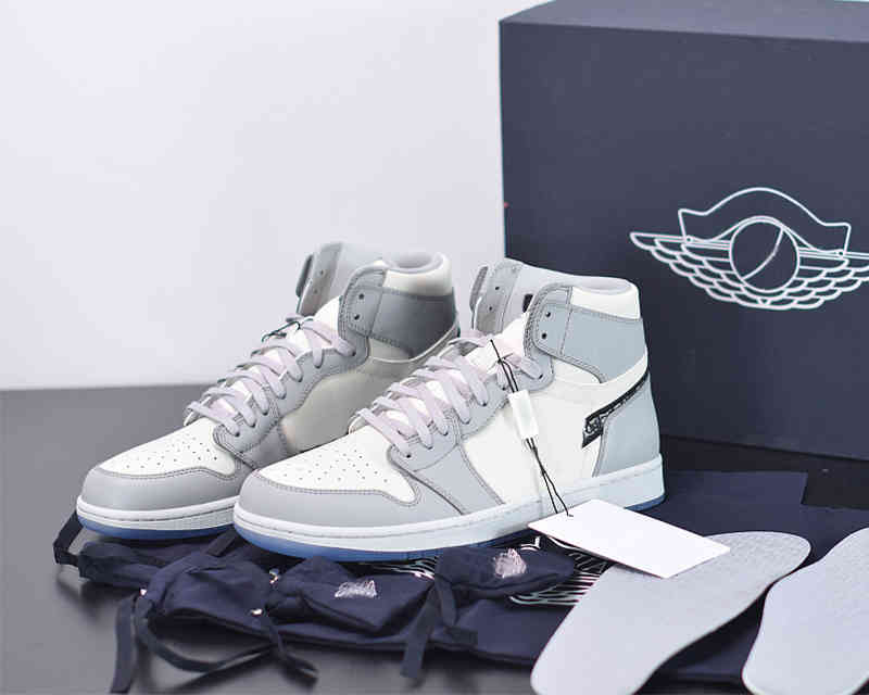 

Shoes Limited Edition Jumpman 1 1s Basketball Luxury Designer White Gray Upper Trainers Sneakers Original accessories shoebox, 1#satin box
