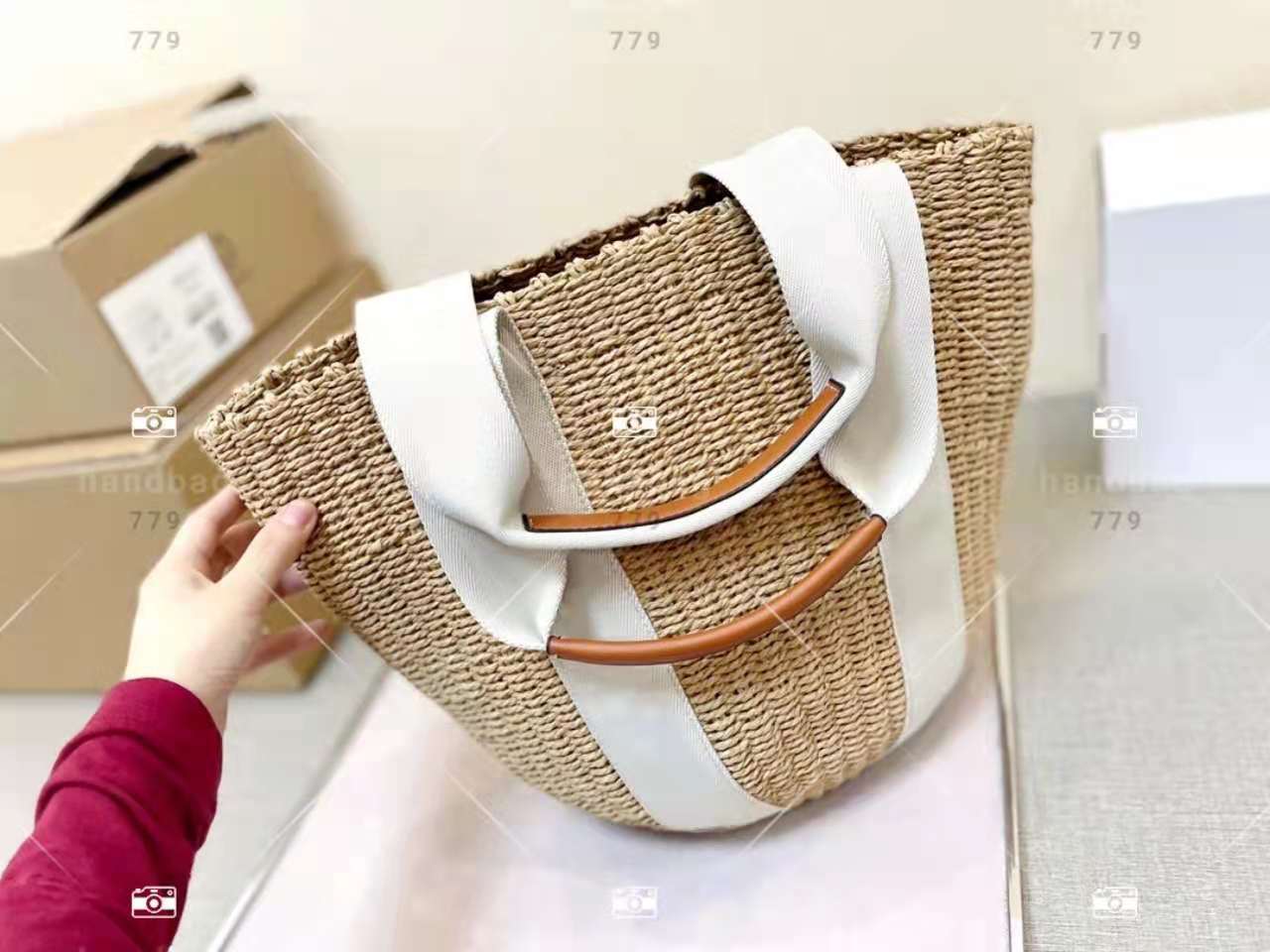 

Women alphabet designer Lafite Grass tote bags fashion Restoring ancient ways vacation wind trip weekend outing small woven casual feature h