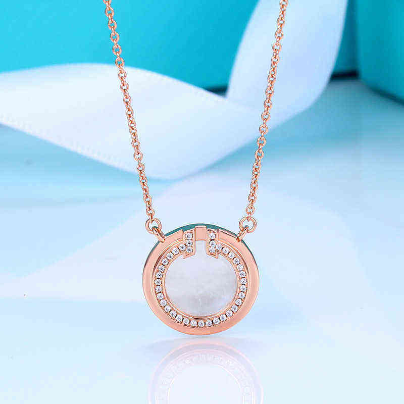 

Original New TIF large double T round pendant necklace for women with white fritillaria carnelith inlaid with round clavicle G220223