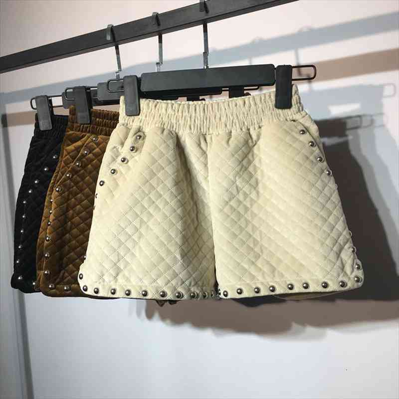 

Autumn Winter Fashion Rivet Diamond Lattice Velour Shorts Women Vintage Elastic Waist Warm Thick Shorts Female Mw130, White;black