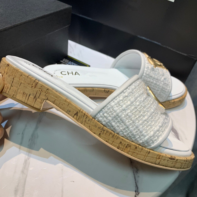 

2021 new Designer Leather Ladies Sandals Summer Flat Slipper fashion beach woman Big head Slipper Rainbow letters slippers with box, Black