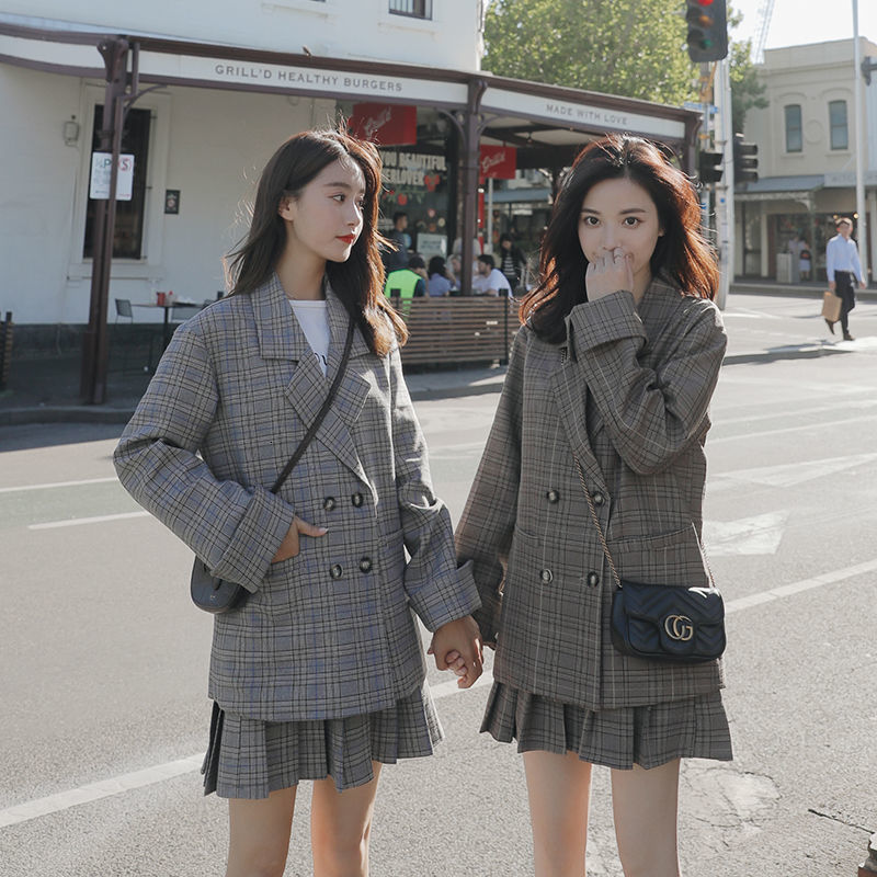 

New 2021 spring and autumn Korean plaid jacket female college style student pleated skirt 2 piece suit MMG9, Gray