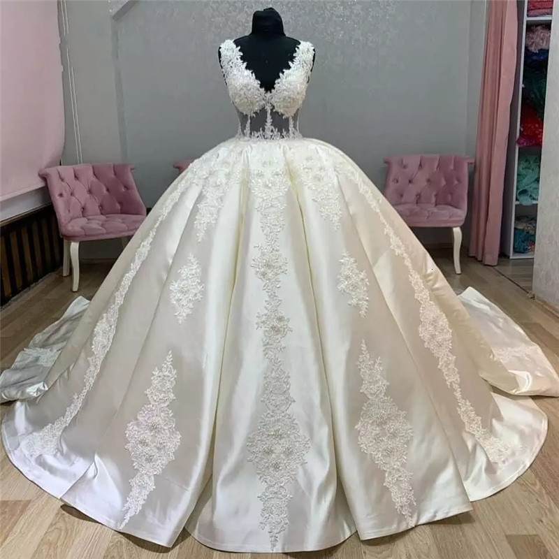 

Custom Made 2021 New Vintage Wedding y Long Train Satin Lace Appliques Luxury Bridal Gowns Vestidos Mariee Zhus, White